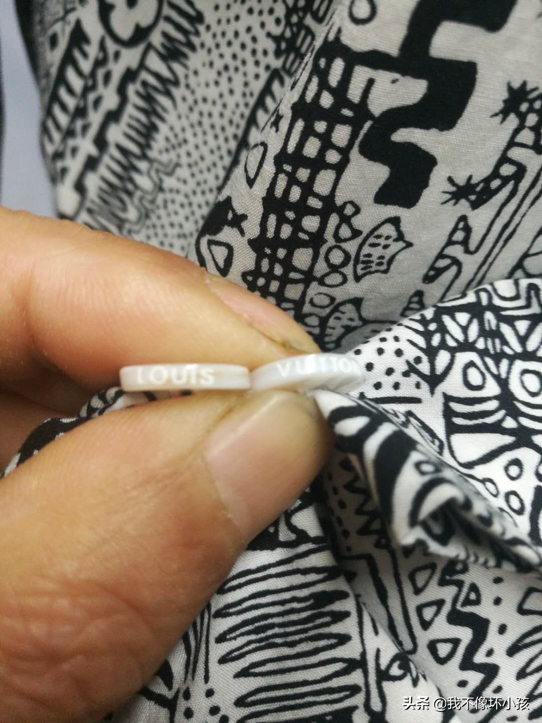 奢侈品真假从印花上能看出来吗,奢侈品真假识别