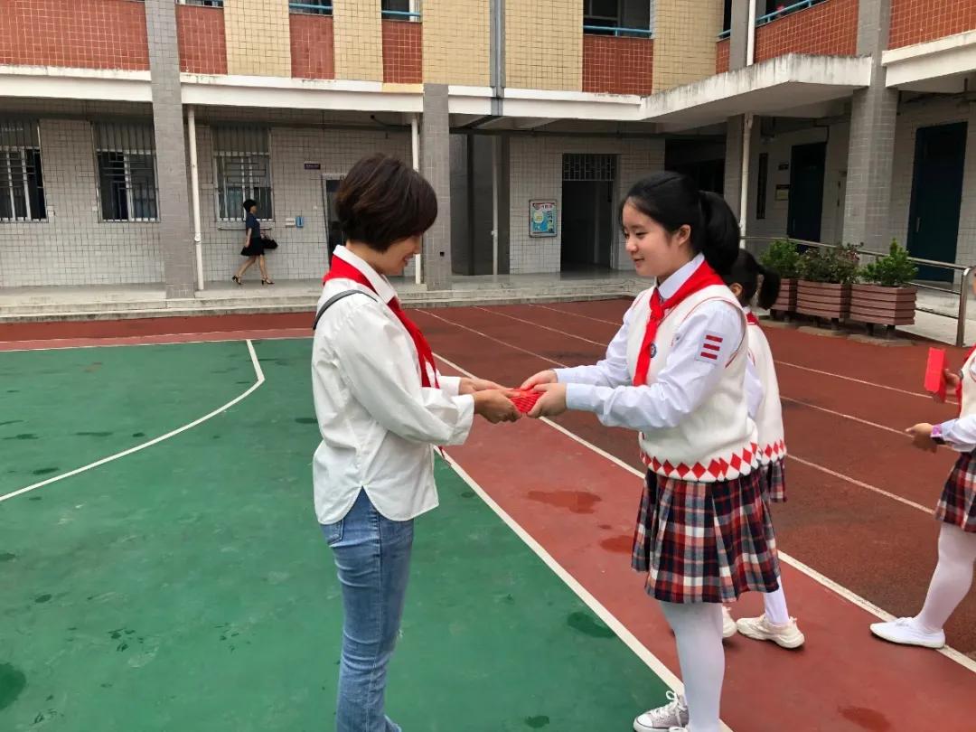 你好红领巾活动方案和总结,红领巾小学生入队仪式新队员发言