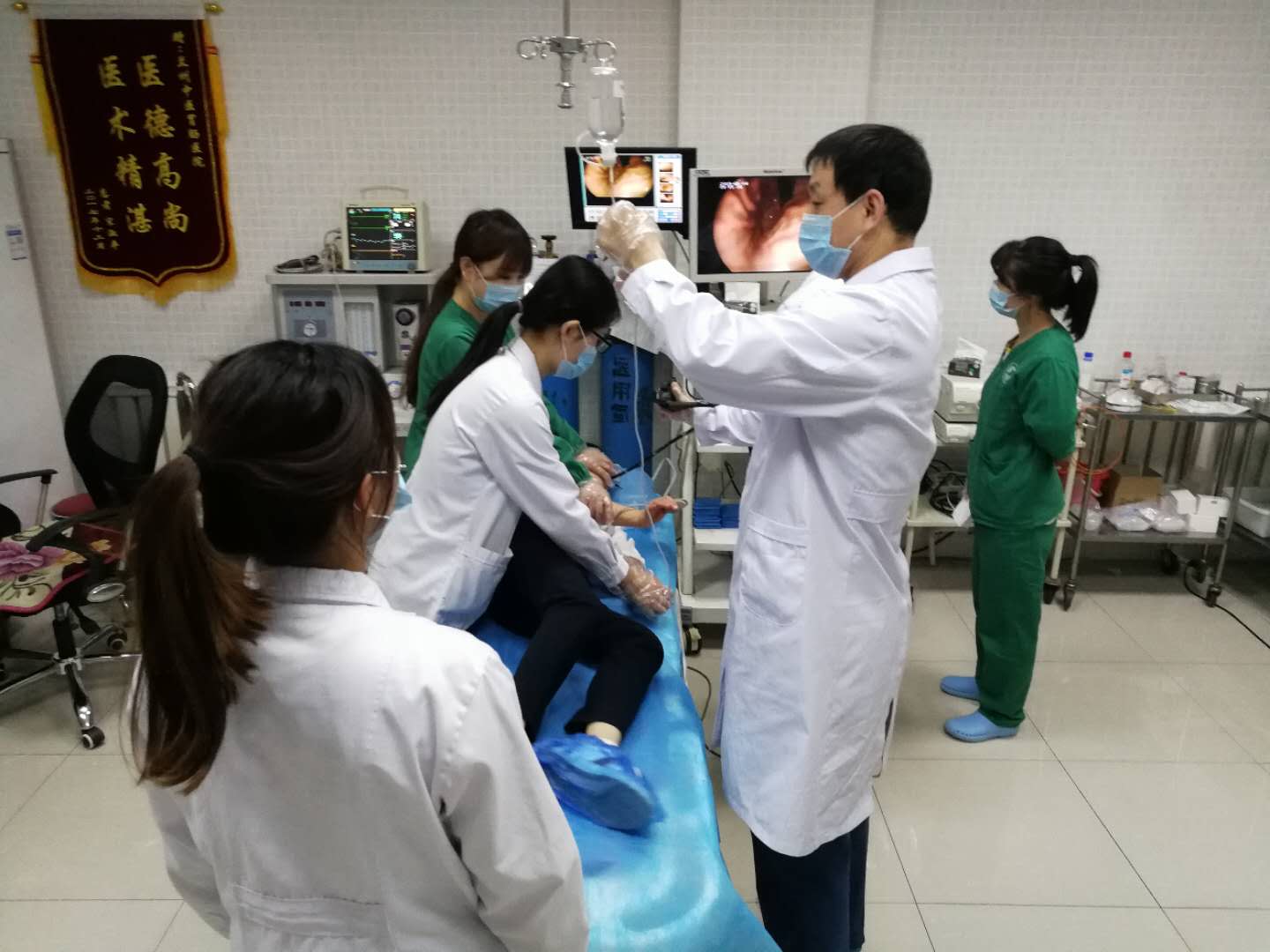 糜烂性胃炎不治能自愈吗,糜烂性胃炎不治会怎样