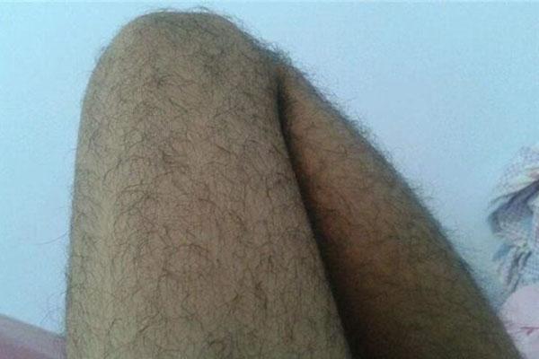 男生腿毛越多是什么原因,男人腿毛多意味着什么