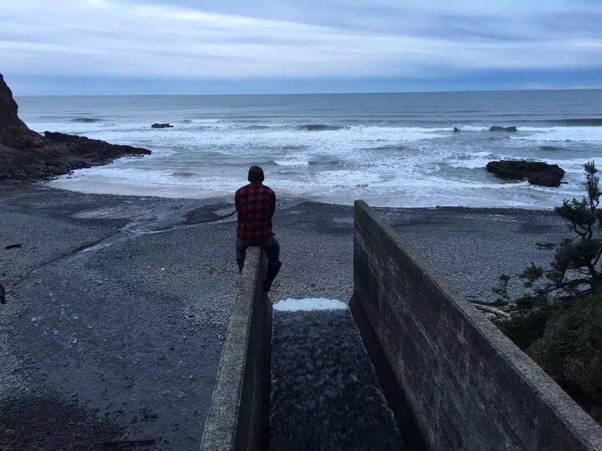 留学生美国做生意,留学生直播卖货