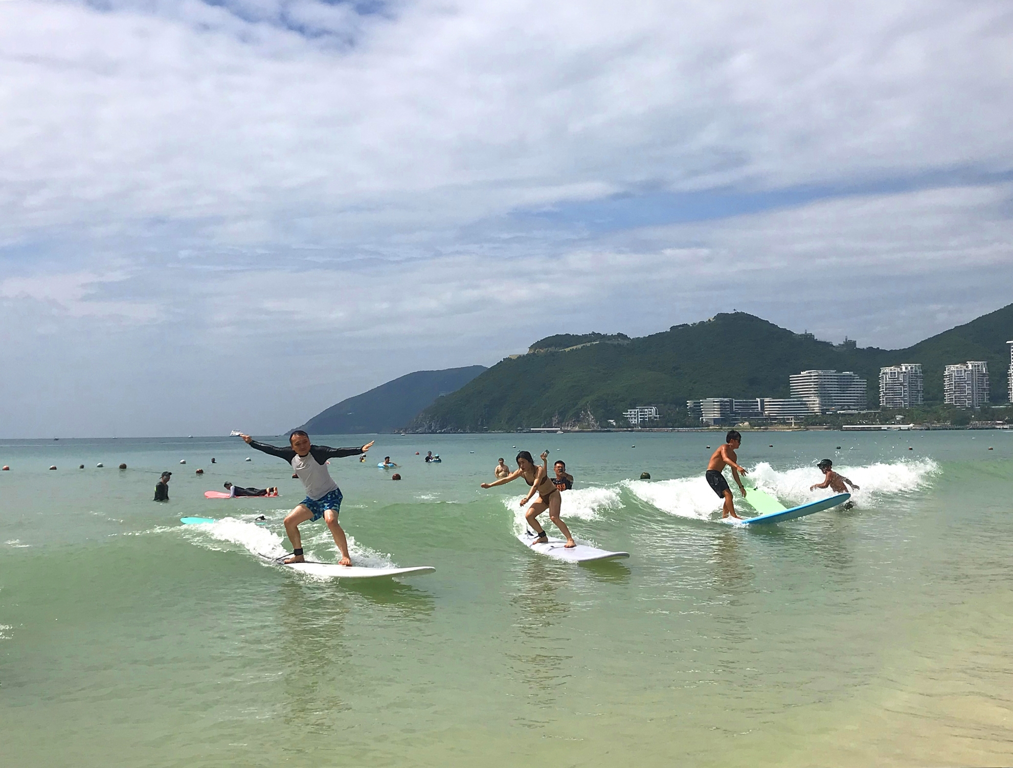 再次遇到鸡腿姑娘,偶遇鸡腿姑娘