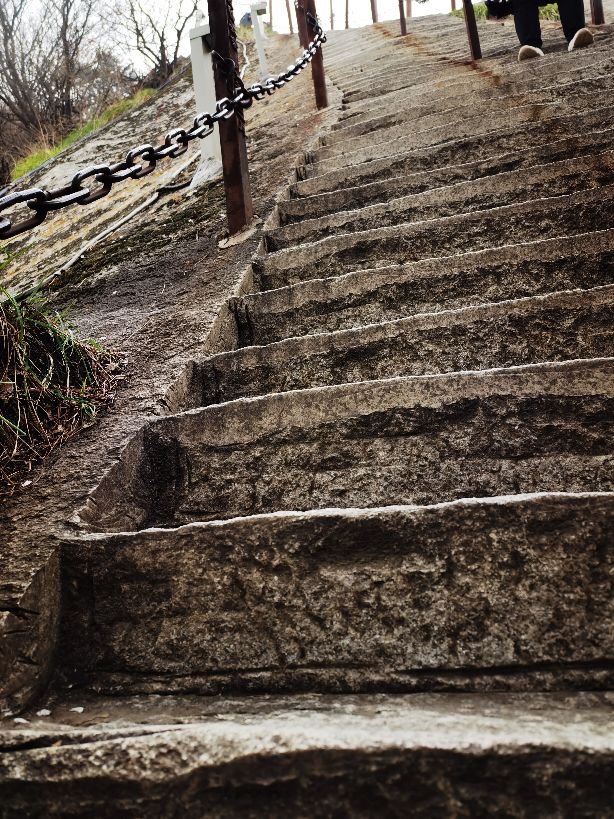 华山的五座峰分别可以干什么,华山一日游登山攻略图片简单