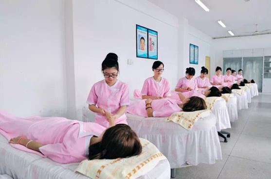 湖南中医药高等专科学校招生官网,湖南中医药高等专科学校招生公告