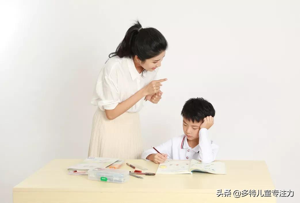 孩子沉迷于动画片的原因,小孩经常看动画片有什么影响