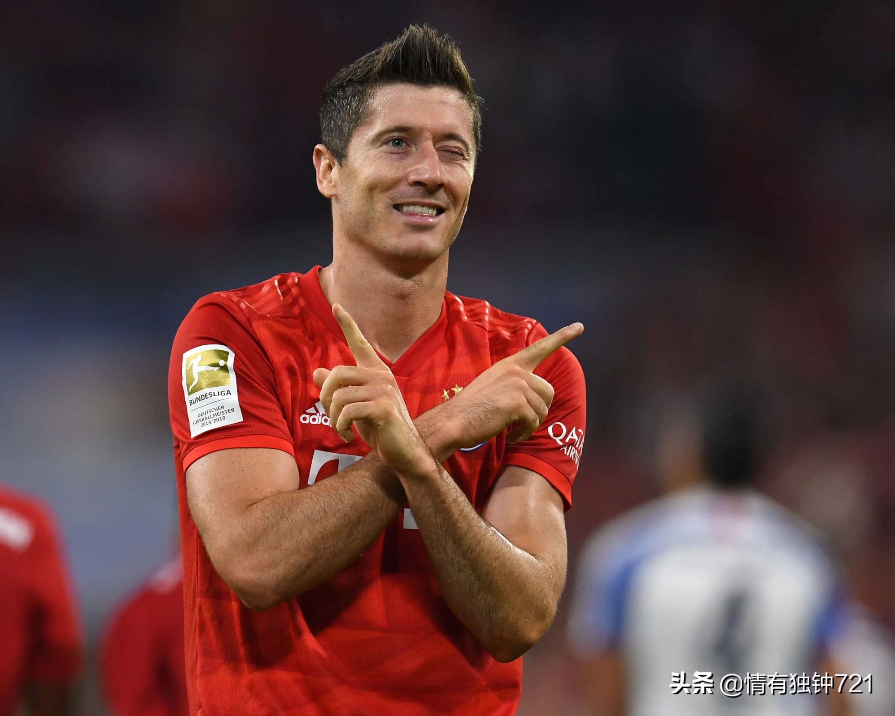 梅西c罗莱万个人数据对比图,近10年梅西进球助攻