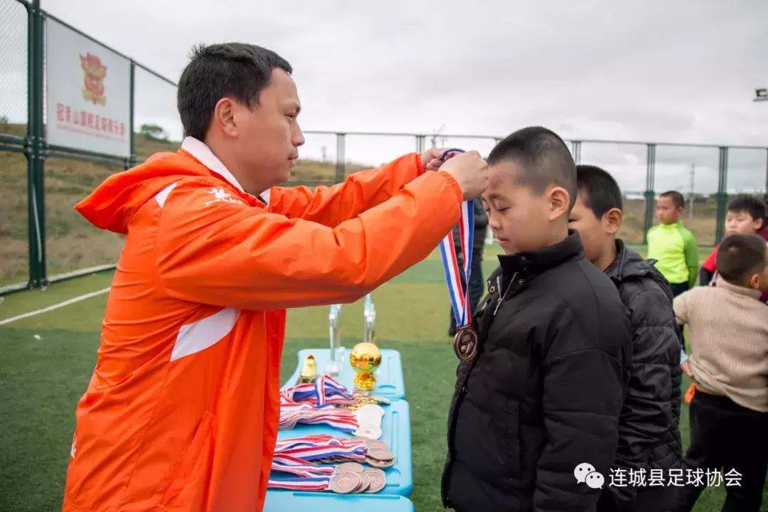 冠豸山旗舰足球俱乐部,冠豸山足球队