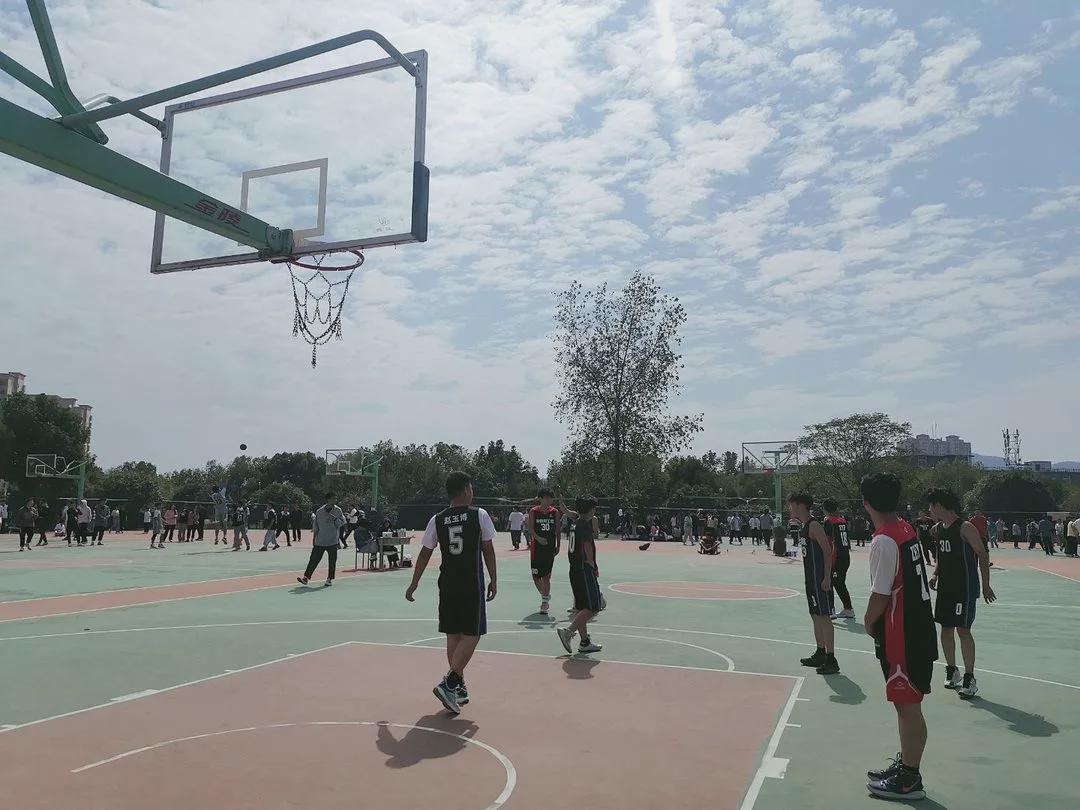 信阳学院破不破,信阳学院鼎盛