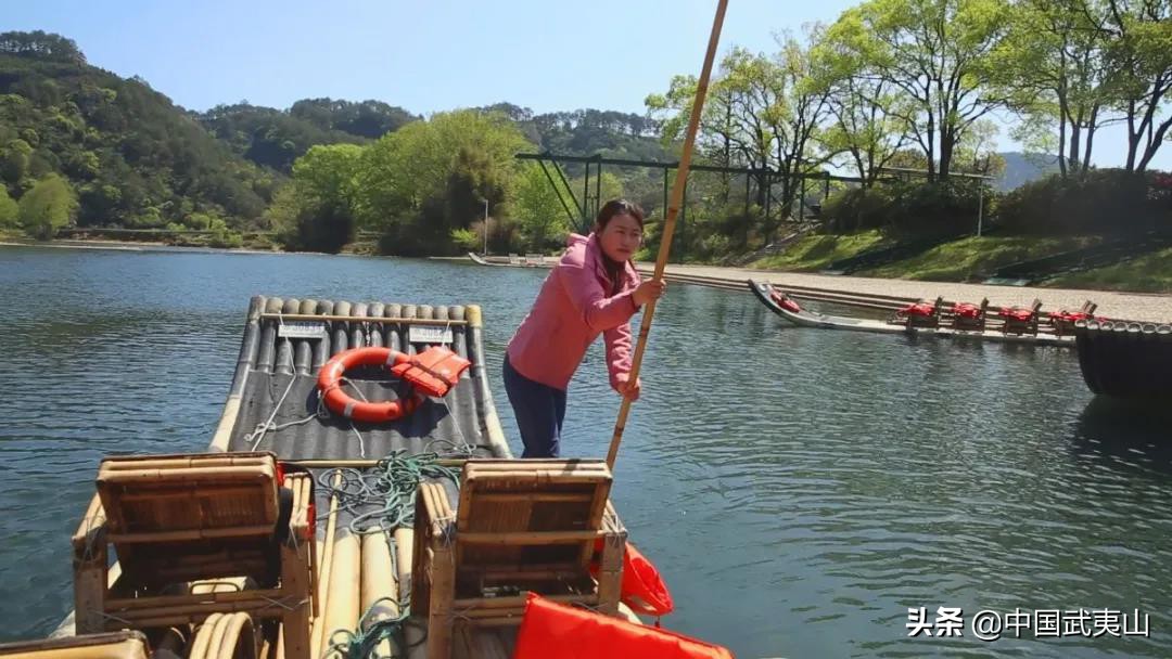 武夷山【总书记和我们在一起】陈佳：我把绿水青山的故事讲给总书记听