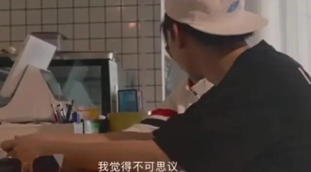 谢娜露脐装露肚子,谢娜挺孕肚现身