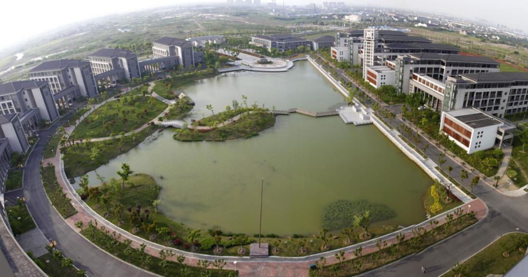 百变校花在哪里看,百变校花照片