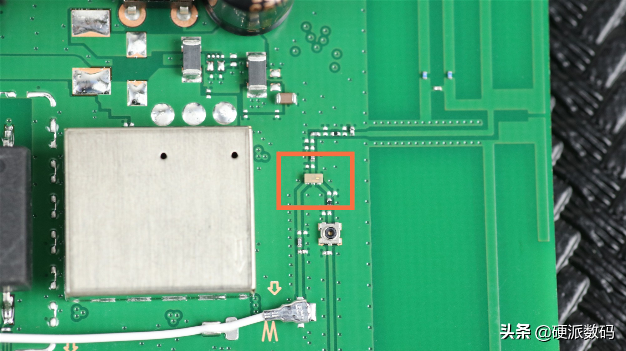 华为4g路由2pro开箱评测与拆解,华为旗下的4g路由2pro测评