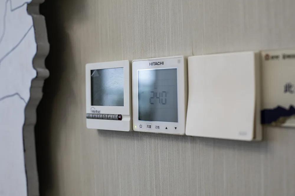 就在明天!江宁红盘营销中心即将盛大公开,改善人群纷纷出动