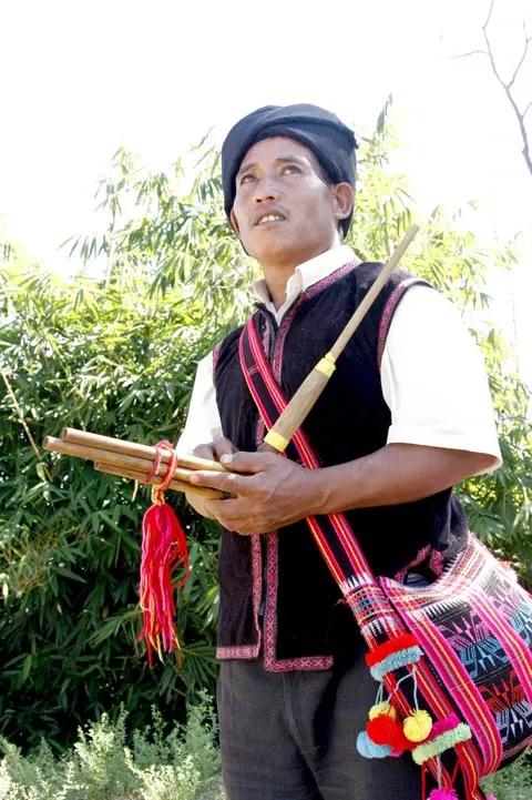 云南少数民族服饰图片,最好看的云南民族服饰