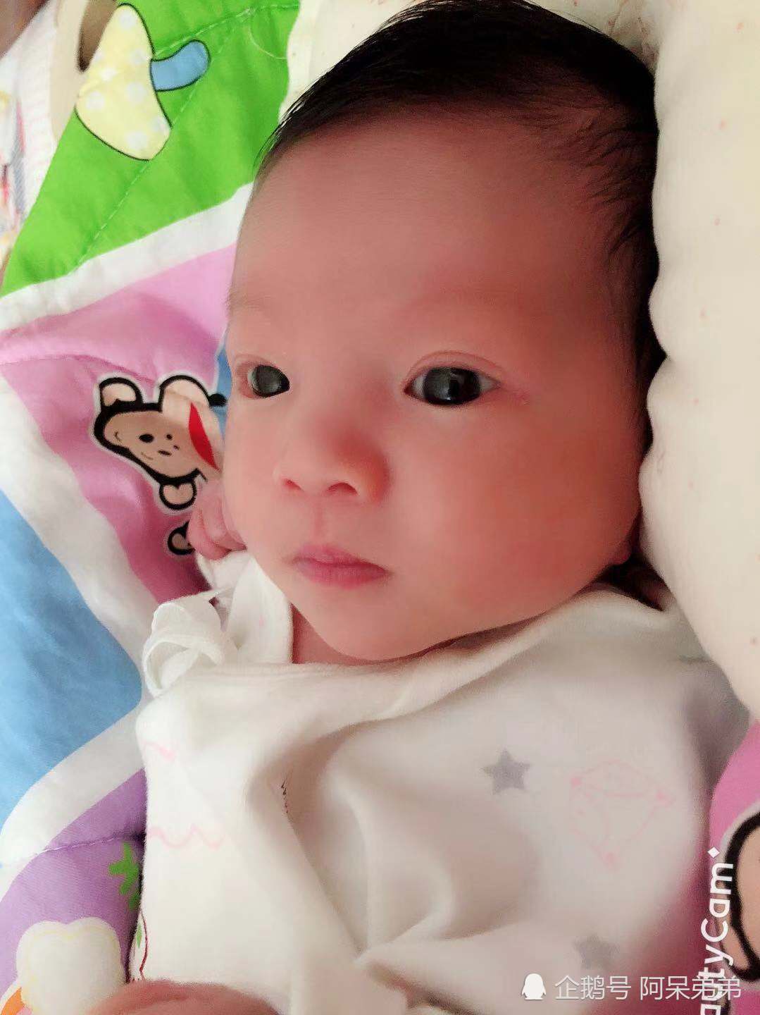 湿疹痒吗婴儿会因为湿疹哭闹吗,宝宝得了湿疹半夜痒睡不着怎么办