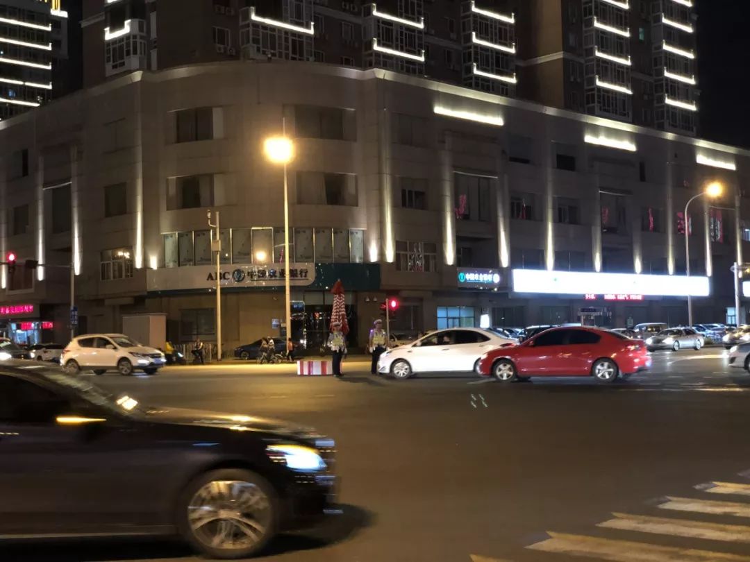 天津奥城夜市最新视频,天津奥城现在有夜市么