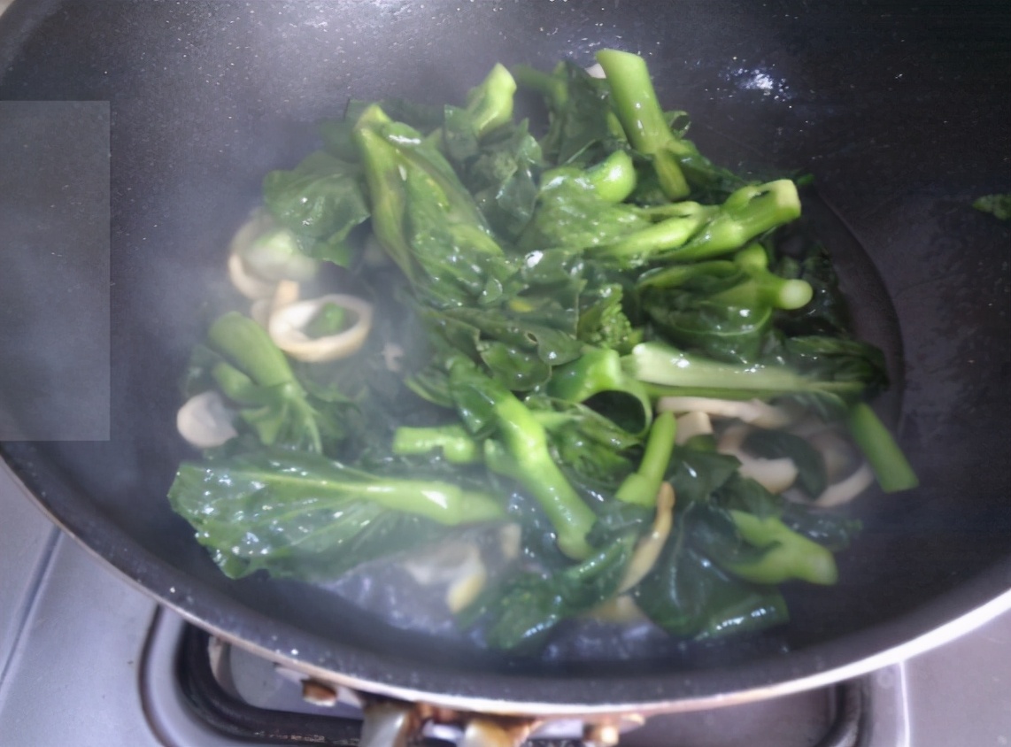 炒蔬菜颜色鲜亮的方法,炒蔬菜为什么会变黄