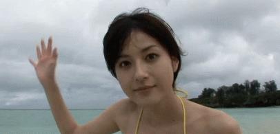 段子：人类真是矛盾，不管进啥群，最后都是开车。反而进了开车群