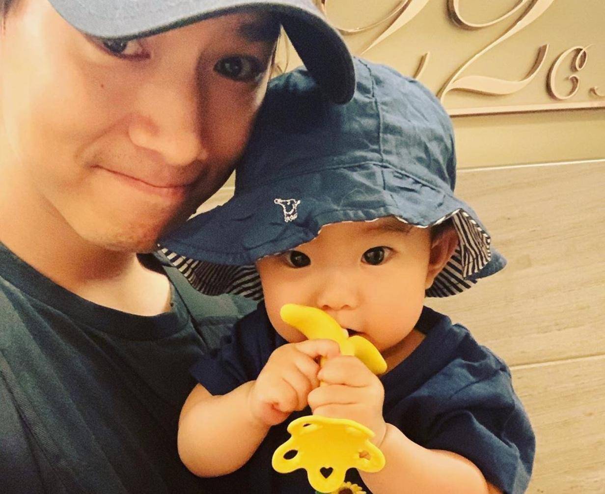 香港著名歌手在儿童院长大购买闻气机帮助一岁女儿治疗气管炎