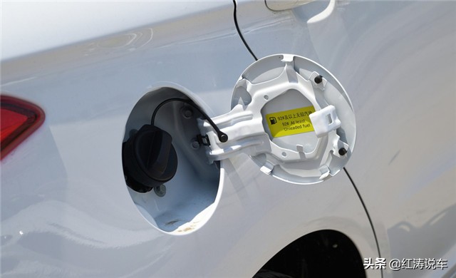 艾瑞泽5手自一体开车测评,工薪阶层开什么车比较好