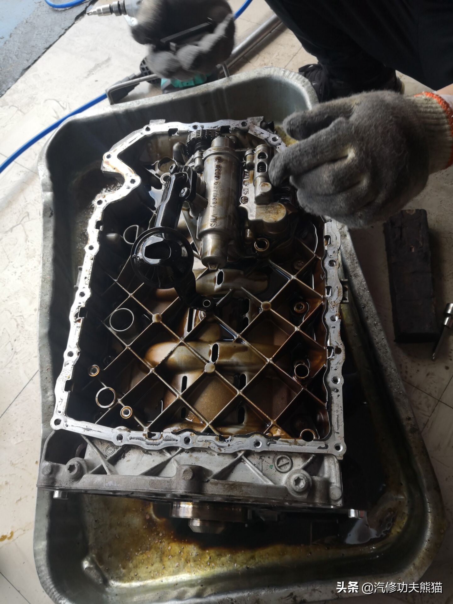 斯柯达昊锐发动机烧机油大修,18款的斯柯达为什么烧机油