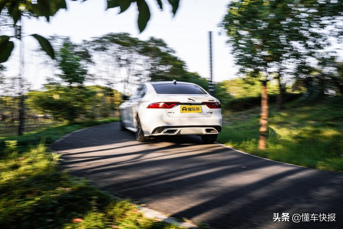 陈震试驾捷豹xfl2021款试驾视频,沉浸式体验24款捷豹xfl尊享豪华
