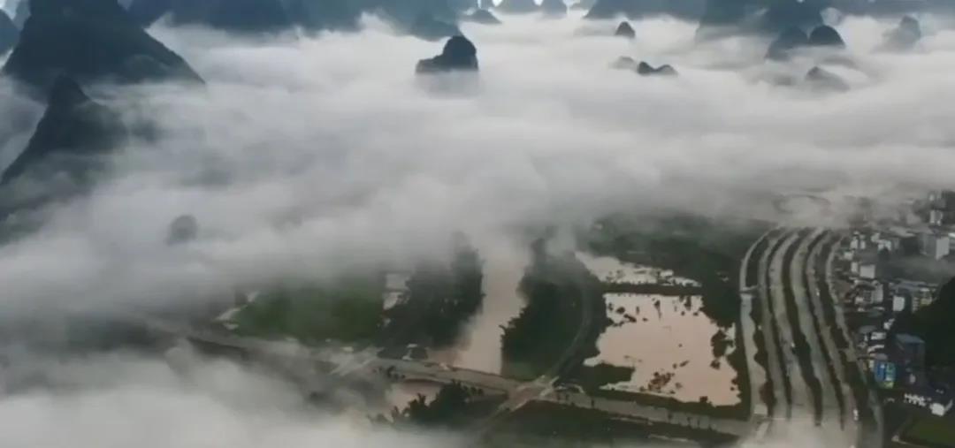 震撼的桂林山水视频,震撼大雾