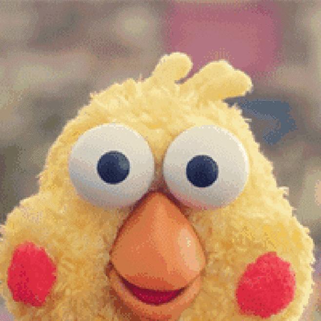 经常用唇膏擦掉死皮会得唇炎吗,嘴唇一年四季脱皮是唇炎吗