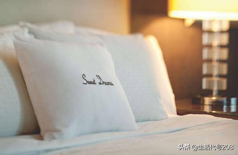 鸭绒枕头怎么做才不跑毛,睡了就不想醒的枕头