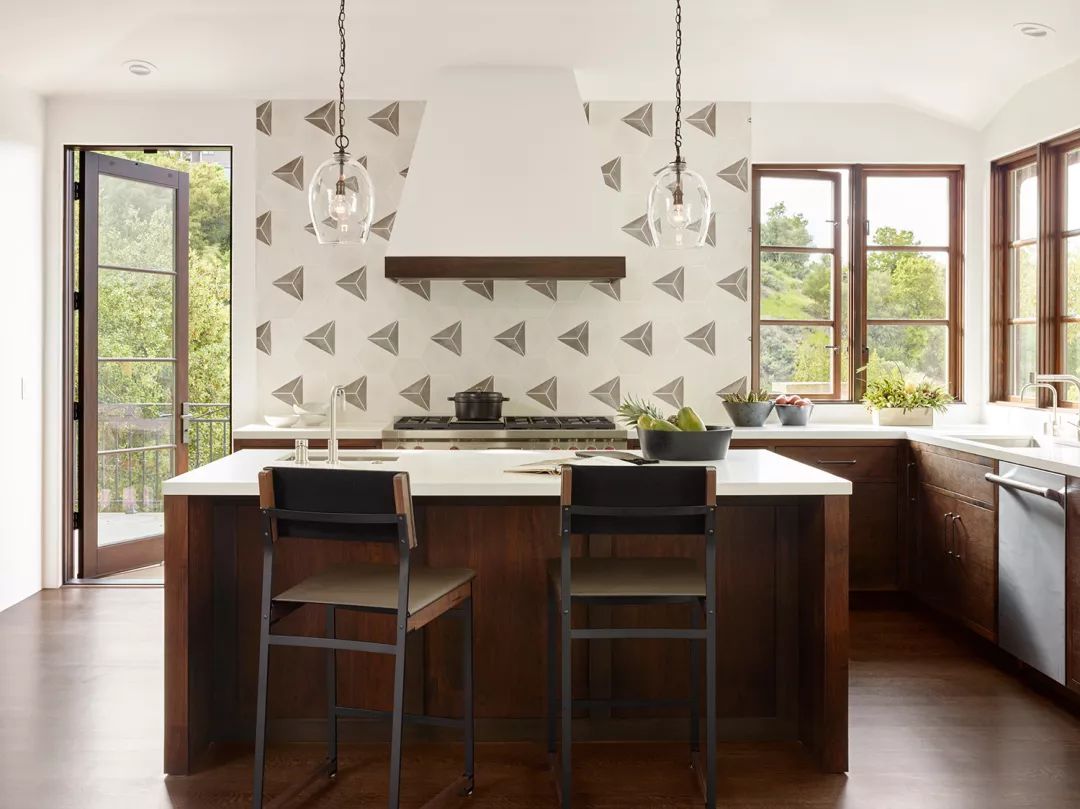 为什么门洞不装门也要包门套？听师傅一说，这样做不是没有道理的