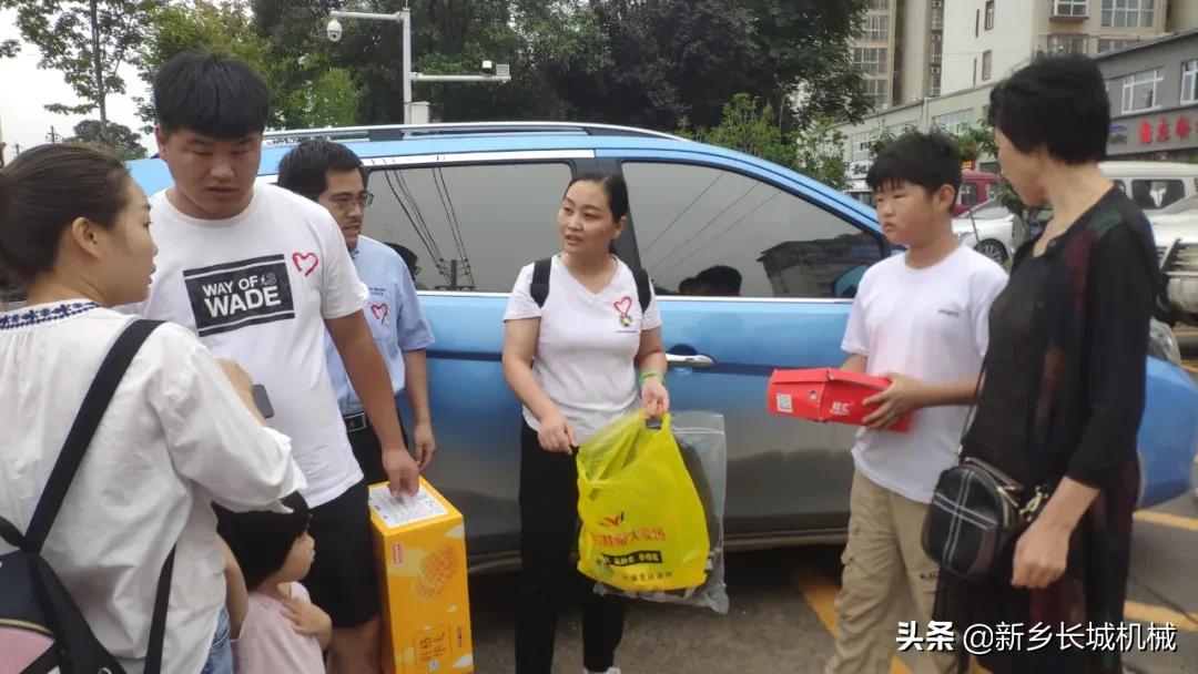 小朋友爱心公益暖人心,关爱孩子奉献爱心的公益活动简介