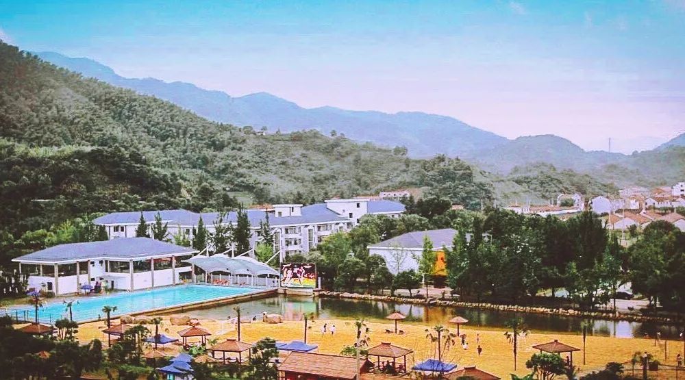 感恩有你砥砺前行大型答谢晚宴,2019感恩有您2020一起迈向新征程