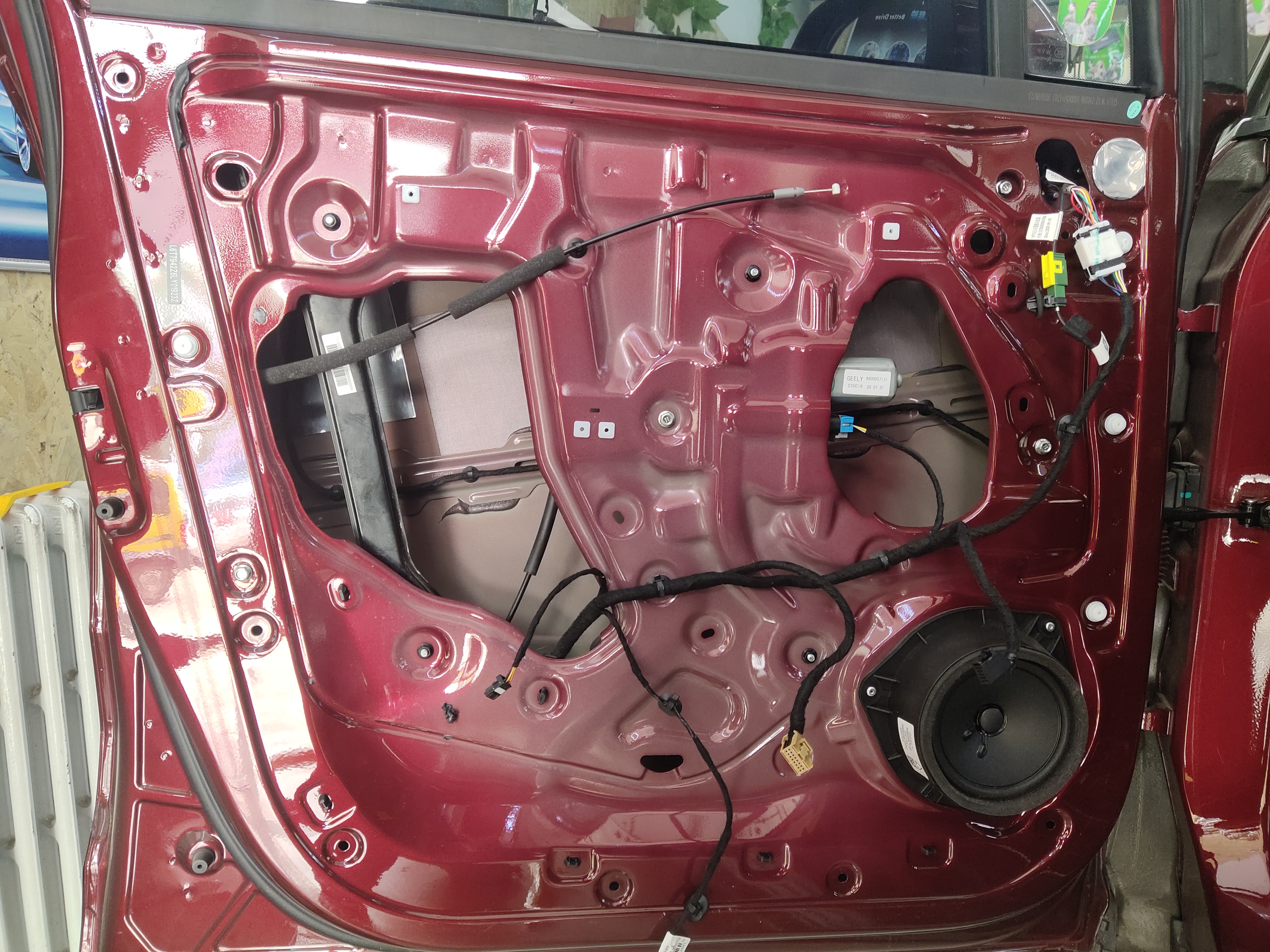 保定吉利豪越改装音响,赤峰鑫航低音炮效果