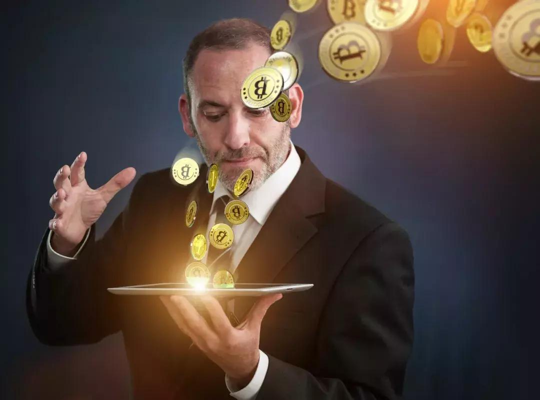 我拿着3000元月薪，教新中产炒币