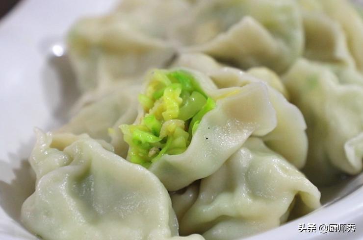 做西葫芦鸡蛋馅饺子的视频,怎样制作西葫芦鸡蛋馅饺子