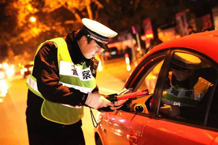 醉驾致人伤残赔偿没钱怎么办,醉驾造成死亡没钱赔偿判多少年