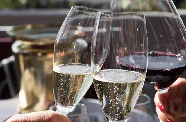 葡萄酒扫码扫不出价格什么原因,扫码价高的葡萄酒一定是好酒嘛