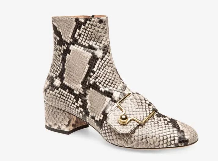 冬季靴子怎么保养及清洗,冬天靴子如何保存不脱胶