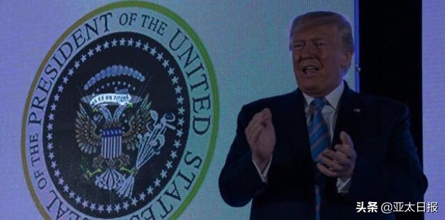 特朗普坑惨美国,特朗普再次打高尔夫球