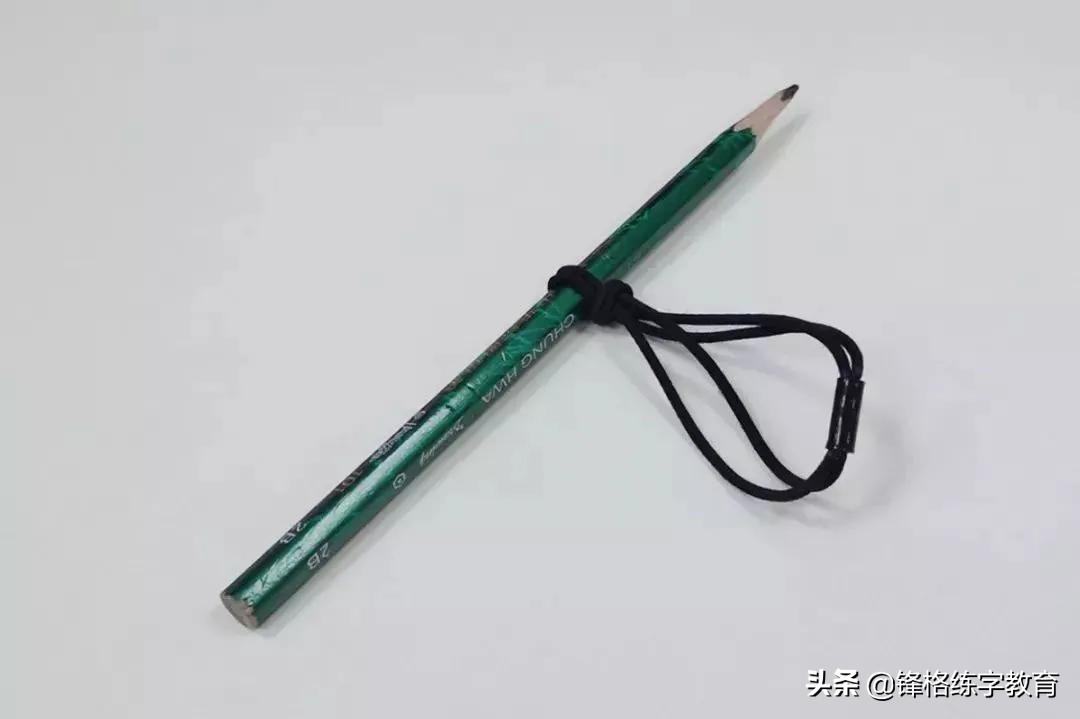 孩子握笔姿势不正确怎么纠正,孩子的握笔方式不正确怎么办