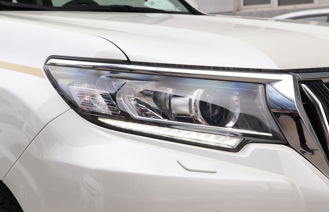 长4.8米，重2.3吨的丰田普拉多，今年6月就停产，如今上牌都很难