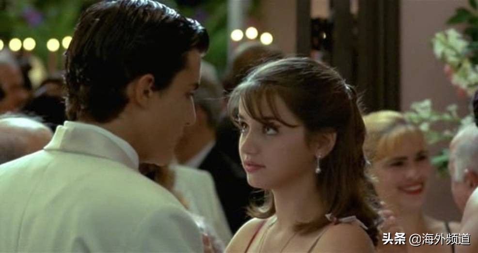 007邦女郎出场名场面,古巴007邦女郎