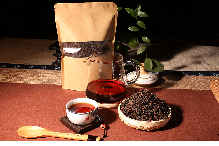 普洱茶熟茶压制方法是什么,普洱生茶紧压茶的正确打开方式