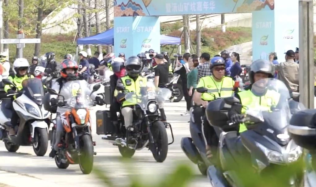 南京汤山哪里可以玩皮划艇,汤山矿坑公园三叠湖皮划艇