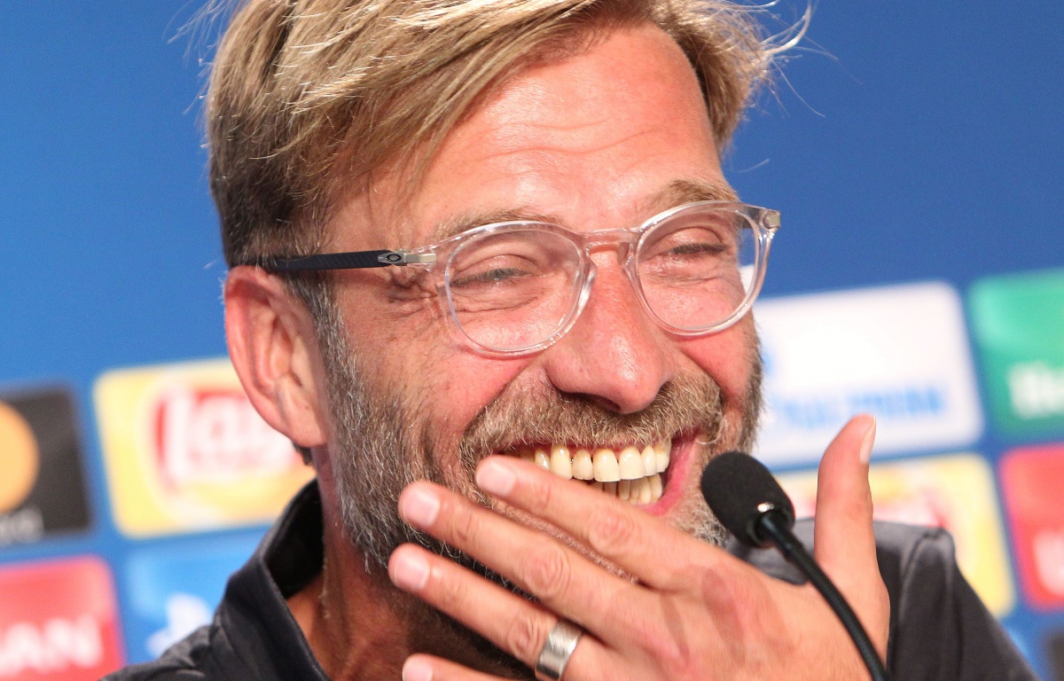 2019年欧冠决赛女球迷是谁,欧冠决赛女球迷闯入球场视频回放