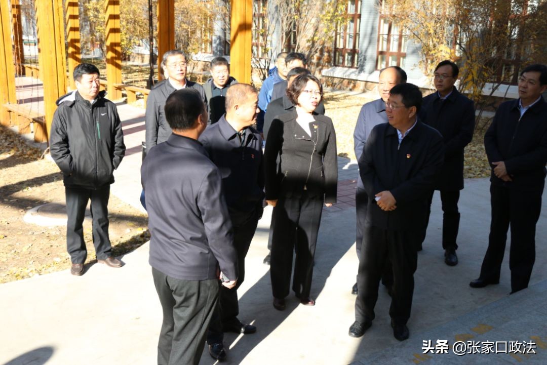 市委常委、政法委书记王亚军深入市中院现场督导冯海军等31人涉黑案件开庭审理工作