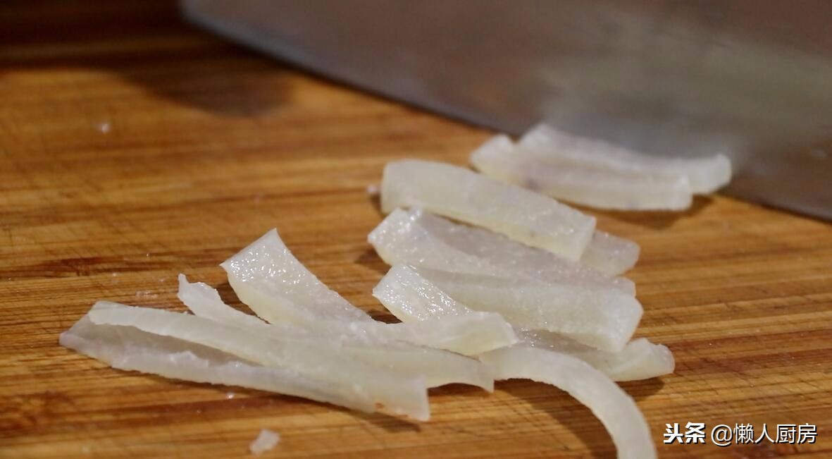 水晶皮冻的正确方法,水晶猪皮清冻的做法