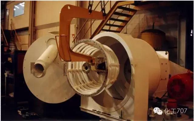 卧式刮刀离心机工作原理视频,立式脱水离心机工作原理视频