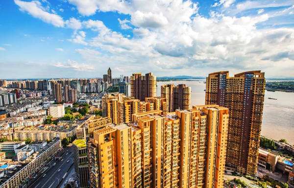 买房选附近的还是远一点的,买房尽量绕开什么层