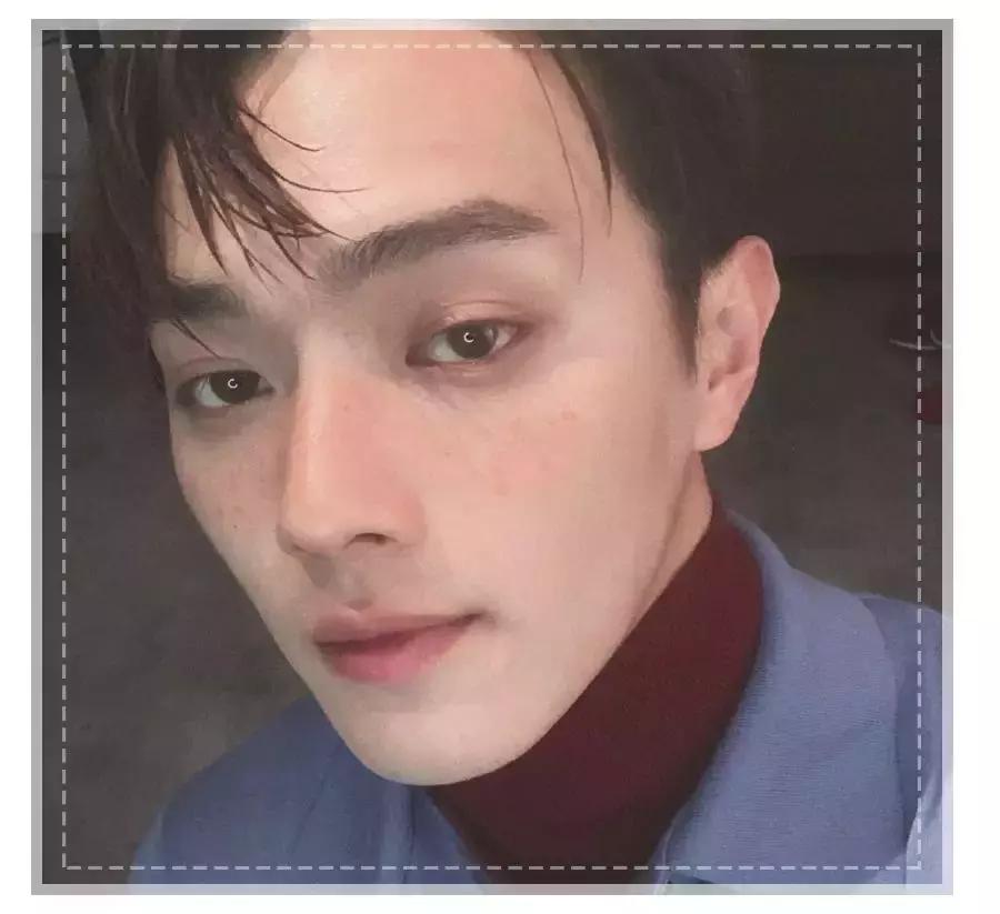 最简单的复古雀斑妆,雀斑多的底妆化妆教程